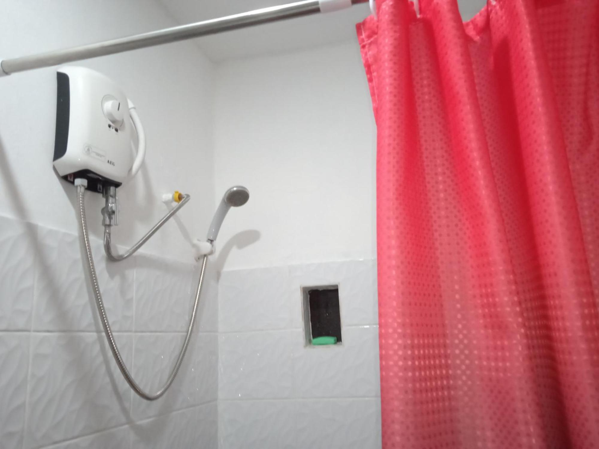 مبيت وإفطار Clarin  Sarah'S Garden Bnb & Spa المظهر الخارجي الصورة