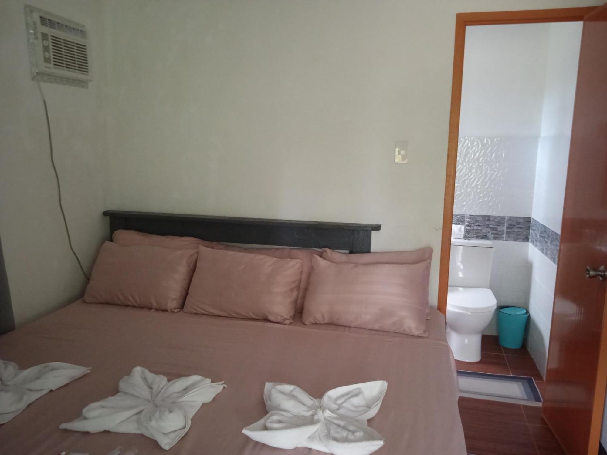 مبيت وإفطار Clarin  Sarah'S Garden Bnb & Spa الغرفة الصورة